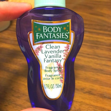 ボディファンタジー ボディ ファンタジー ボディスプレー ラベンダーバニラのクチコミ「このスプレーは甘い匂いですが
ラベンダーの香りもいい香りで
ほぼ仕事以外で使ってます(*ノv`.....」(1枚目)