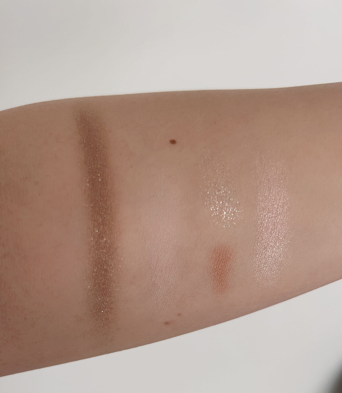 シャドーカスタマイズ/MAJOLICA MAJORCA/単色アイシャドウを使ったクチコミ（3枚目）