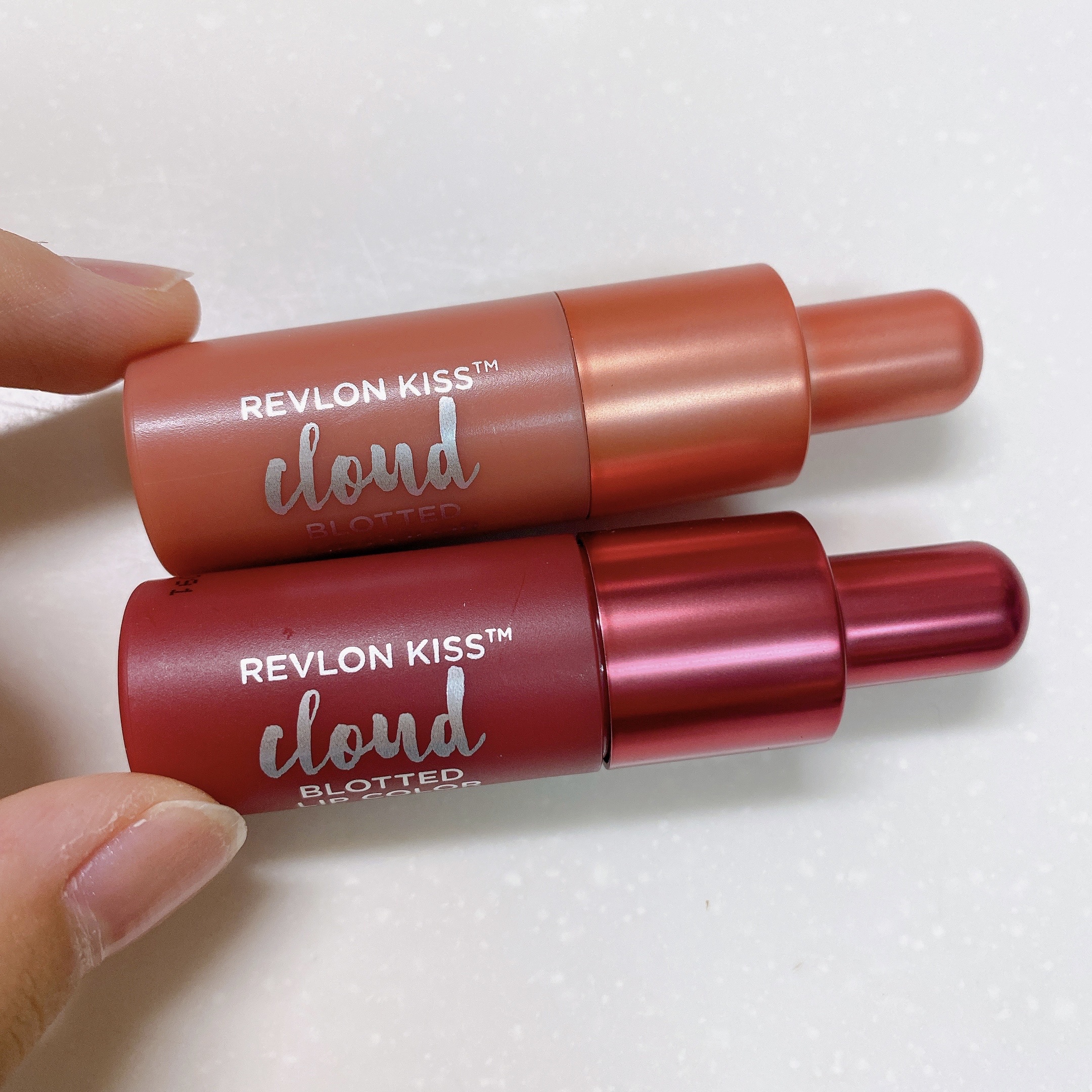 キス クラウド ブロッテッド リップ カラー/REVLON/口紅を使ったクチコミ（1枚目）