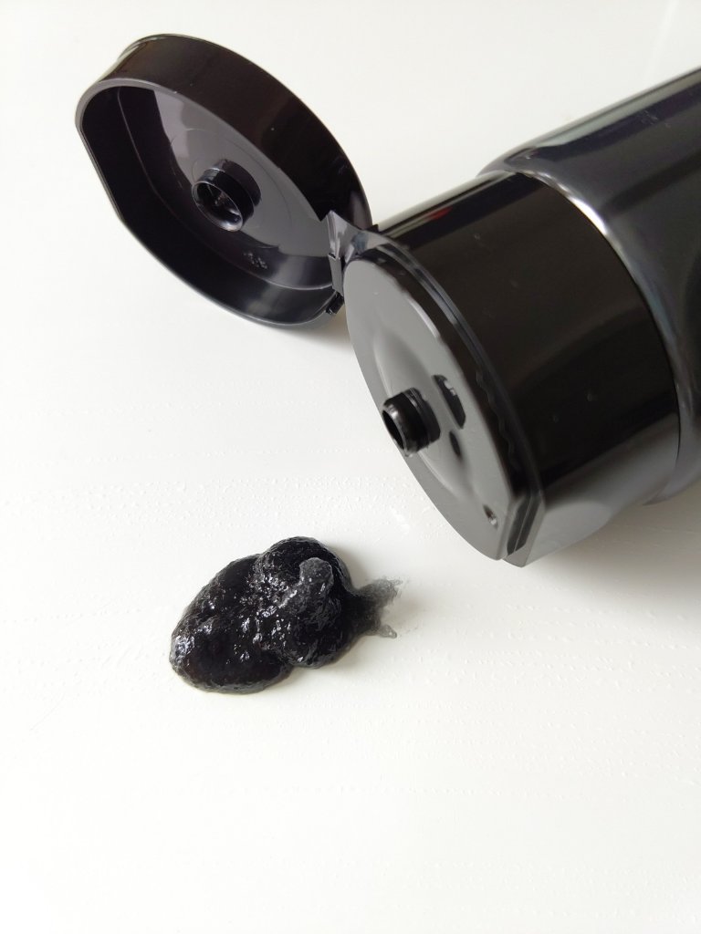 BLACK JELLY WASH（ブラックジェリーウォッシュ）/PLUEST/その他洗顔料を使ったクチコミ（2枚目）