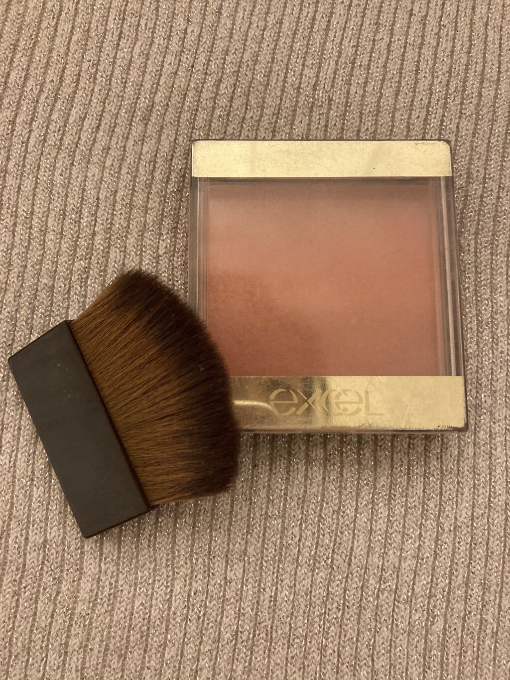 オーラティック ブラッシュ/excel/パウダーチークを使ったクチコミ（1枚目）