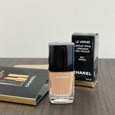 ヴェルニ ロング トゥニュ 951 オリジネル＜数量限定色＞/CHANEL/マニキュアを使ったクチコミ（1枚目）