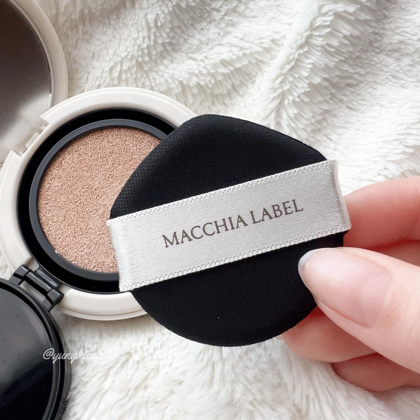 マットエステヴェール　クッション 03 ライトベージュ/Macchia Label/クッションファンデーションを使ったクチコミ（3枚目）