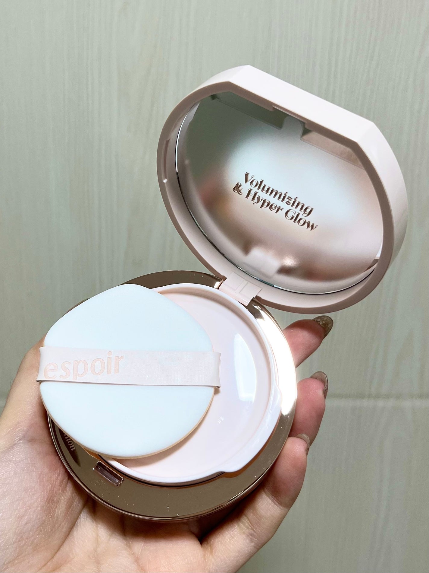 エスポア ビーグロー ボリュームクッション/espoir/クッションファンデーションを使ったクチコミ(1枚目)