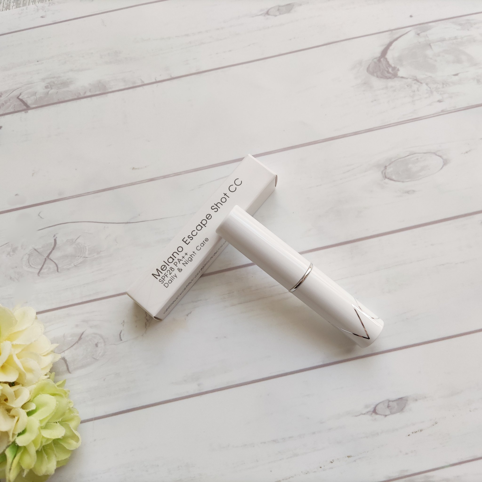 メラノエスケープショットCC/MiMC/日焼け止めスティックを使ったクチコミ（1枚目）