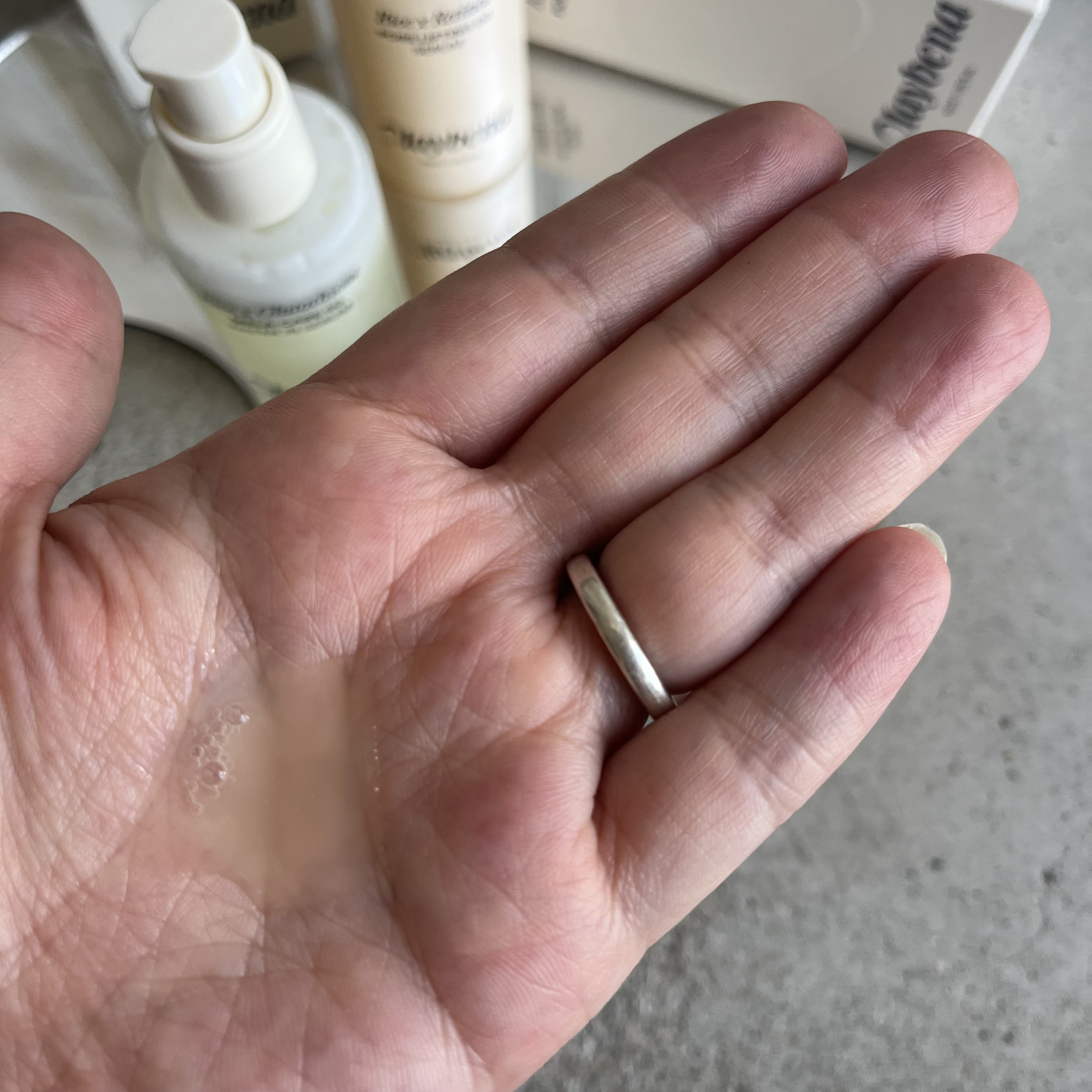 ライスXレチノール フォアリフティング 60セラム/MAYBENA/美容液を使ったクチコミ（2枚目）