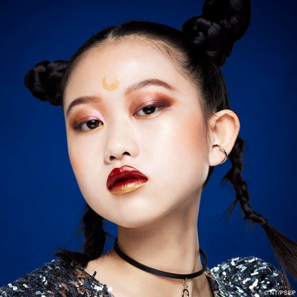 【公式】シュウ ウエムラ on LIPS 「2022ホリデーコレクションシュウウエムラ×劇場版「美少女戦士..」(5枚目)