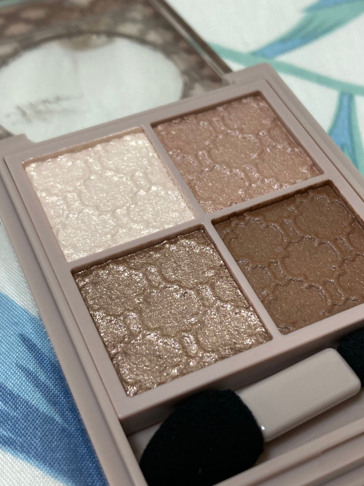 グロッシーリッチ アイズ N/Visée/アイシャドウパレットを使ったクチコミ(2枚目)