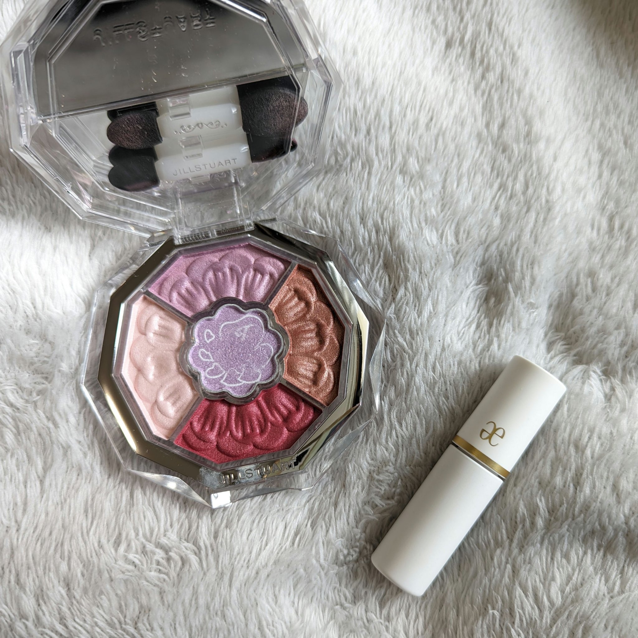 ジルスチュアート ブルームクチュール アイズ　ジュエルドブーケ 09 pansy tanzanite<パステルペタルハーモニー>（限定）/JILL STUART/アイシャドウパレットを使ったクチコミ（1枚目）