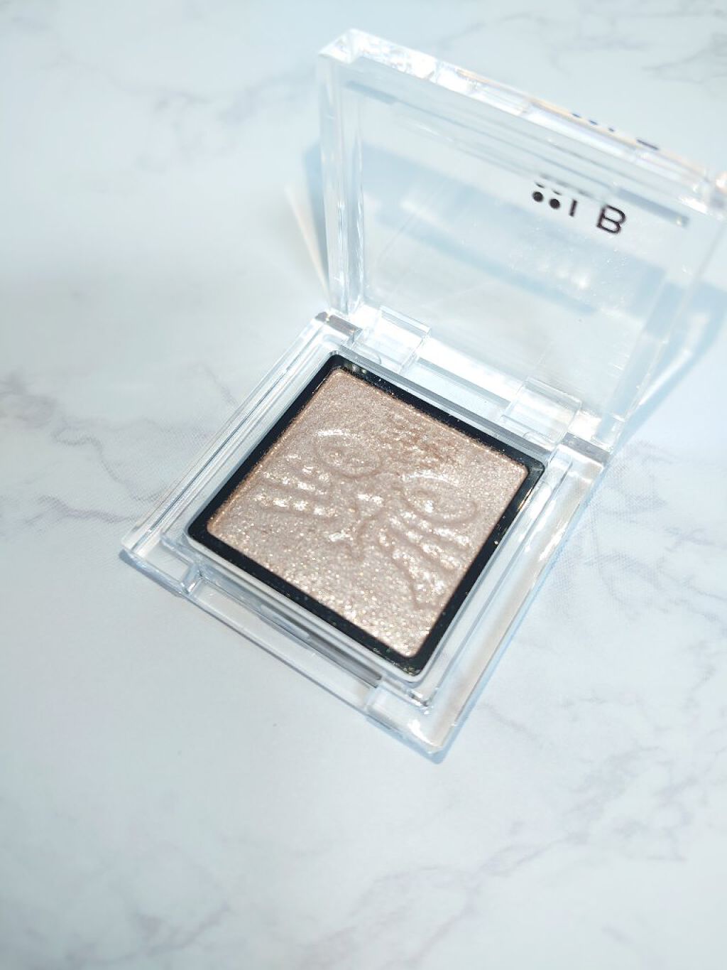 リュクスアイシャドウ/BOBBI BROWN/単色アイシャドウを使ったクチコミ（2枚目）