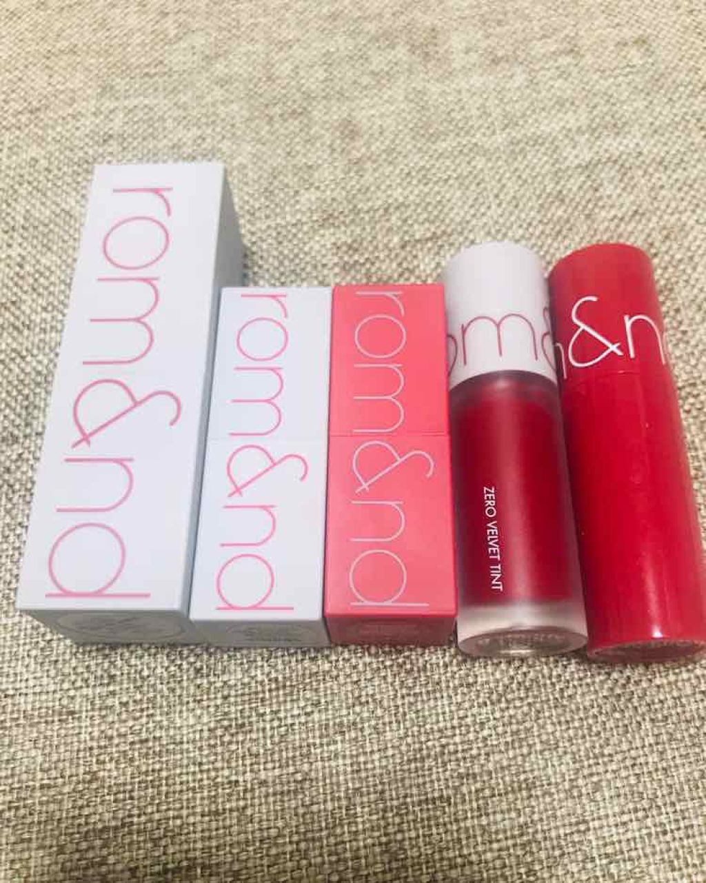 ジューシーラスティングティント/rom&nd/リップティントを使ったクチコミ（2枚目）