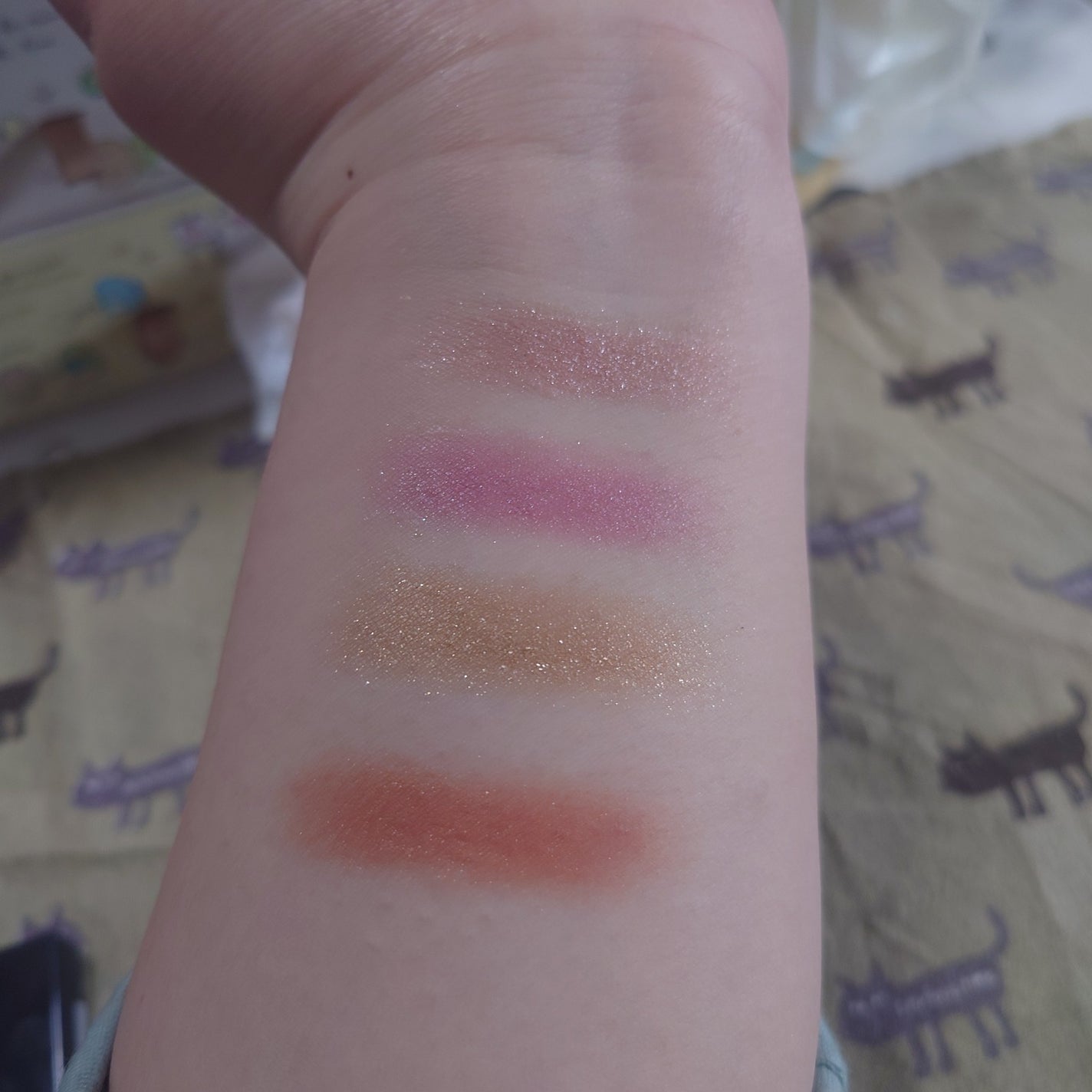 ミネラルクラッシィシャドー/エトヴォス/アイシャドウパレットを使ったクチコミ(2枚目)