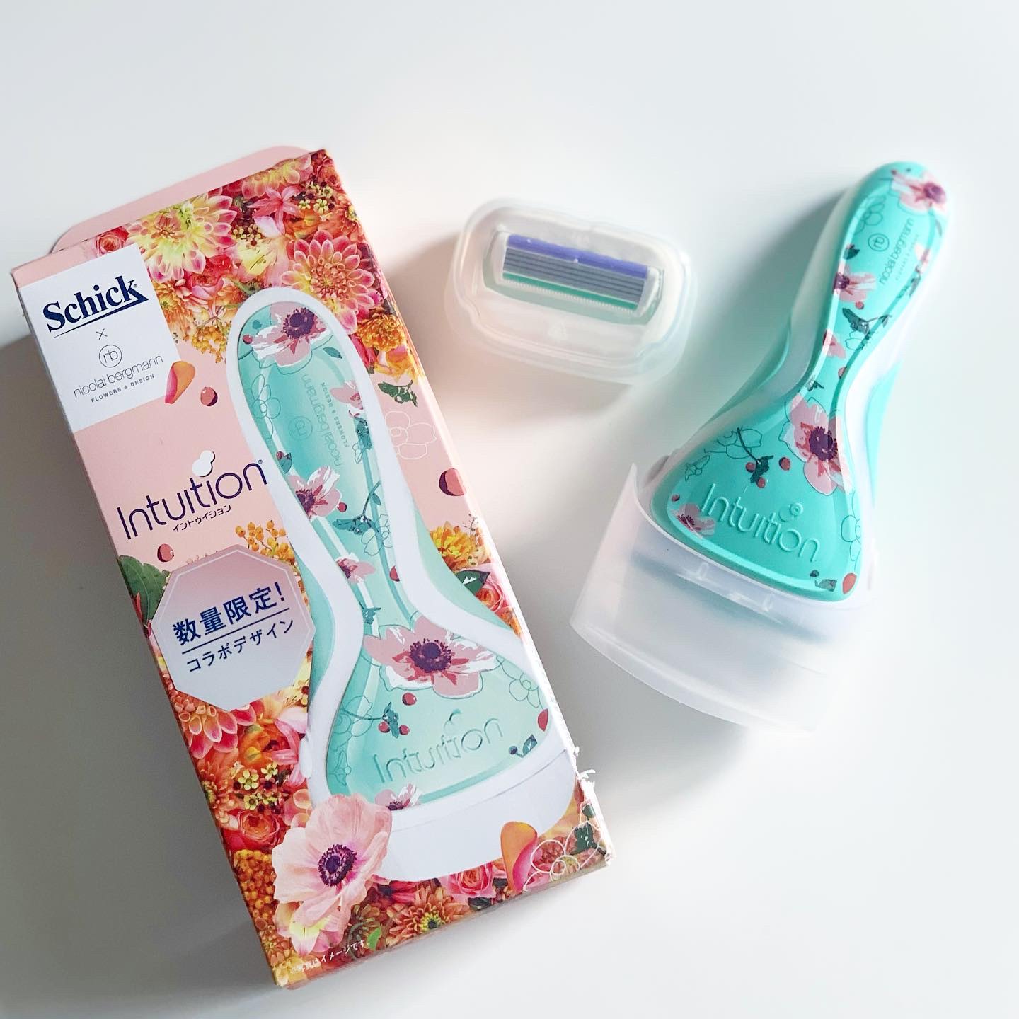 イントゥイション 敏感肌用 ホルダー （刃付き）＋替刃１コ/イントゥイション/シェーバーを使ったクチコミ（1枚目）