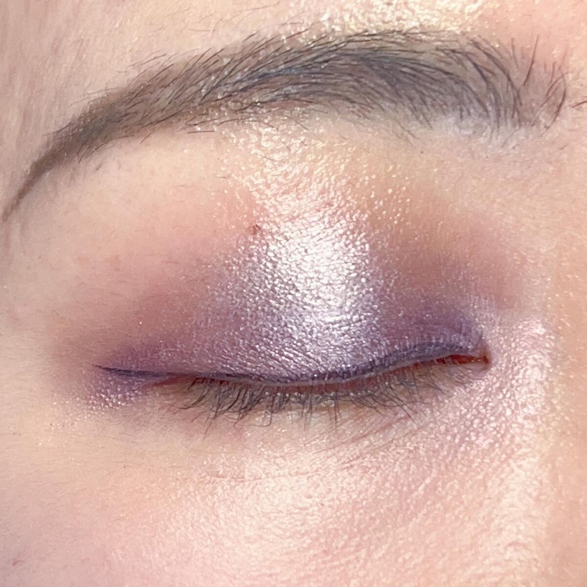 ろく on LIPS 「お久しぶりなパープルメイク☔今日は整体なのでマスカラ無し。#d..」(3枚目)