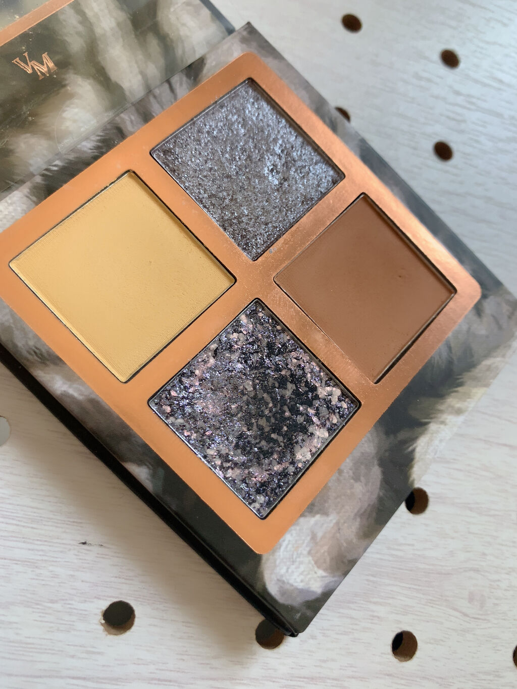 Venus Marble アイシャドウキャットシリーズ/Venus Marble/アイシャドウパレットを使ったクチコミ（2枚目）