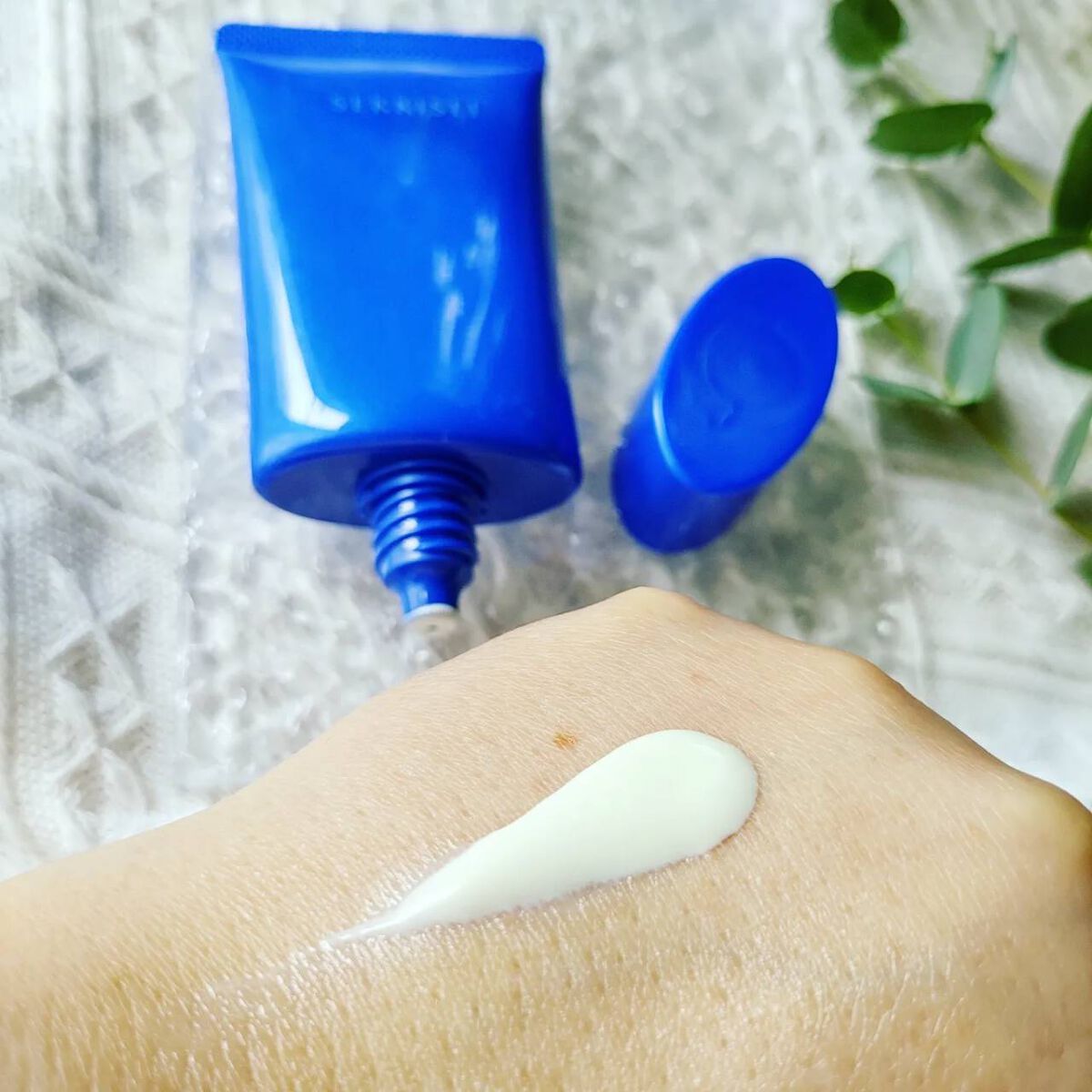 クリアウェルネス ＵＶエッセンスジェル/雪肌精/日焼け止めジェルを使ったクチコミ（2枚目）