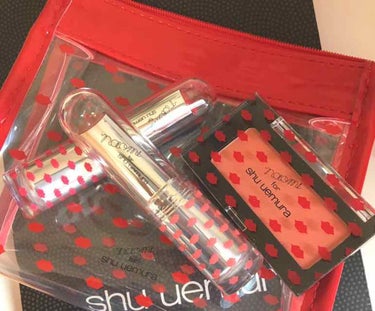 ルージュ アンリミテッド BG 01 silent crusher/shu uemura/口紅を使ったクチコミ（1枚目）