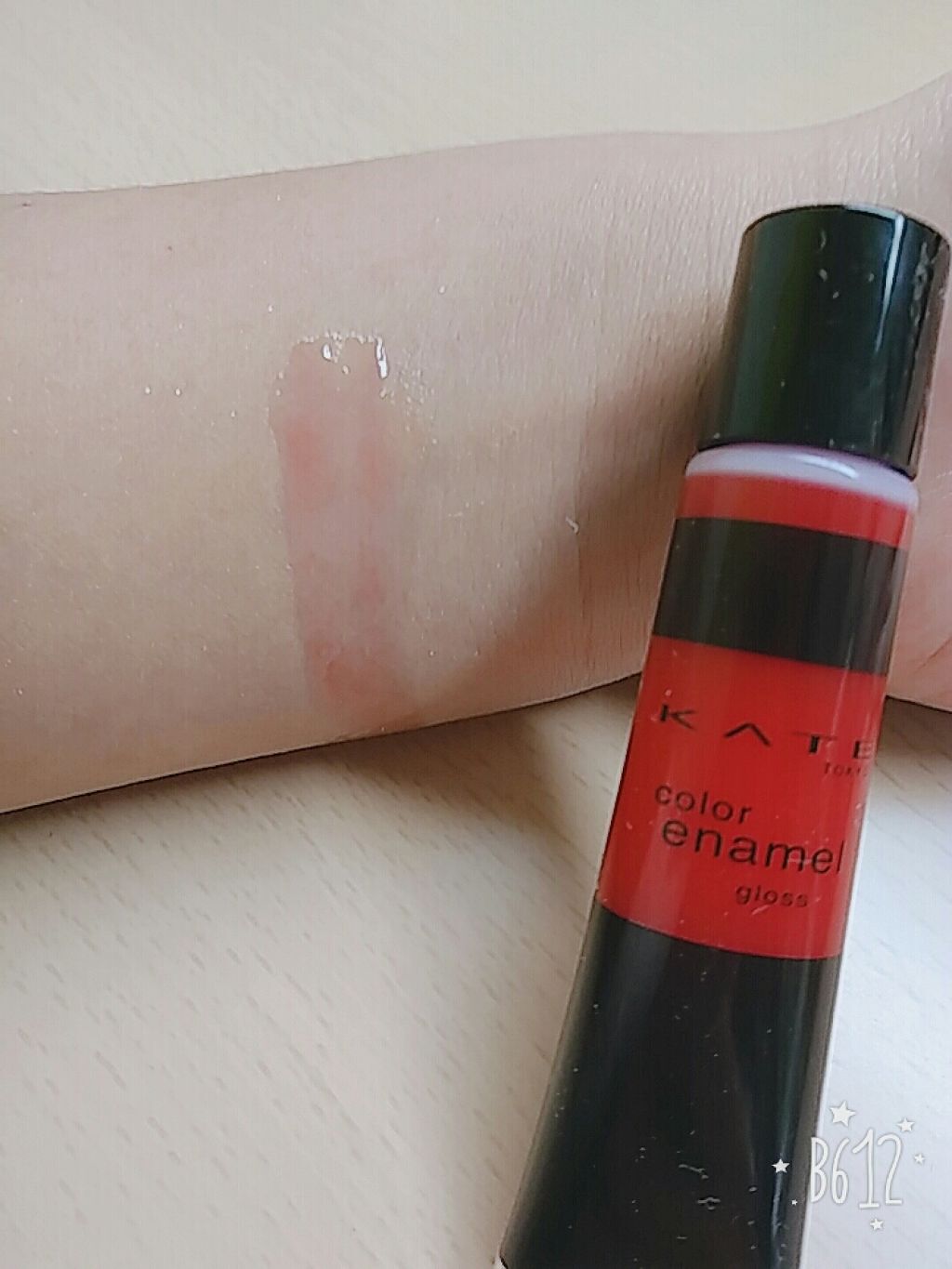 カラーエナメルグロス/KATE/リップグロスを使ったクチコミ（2枚目）