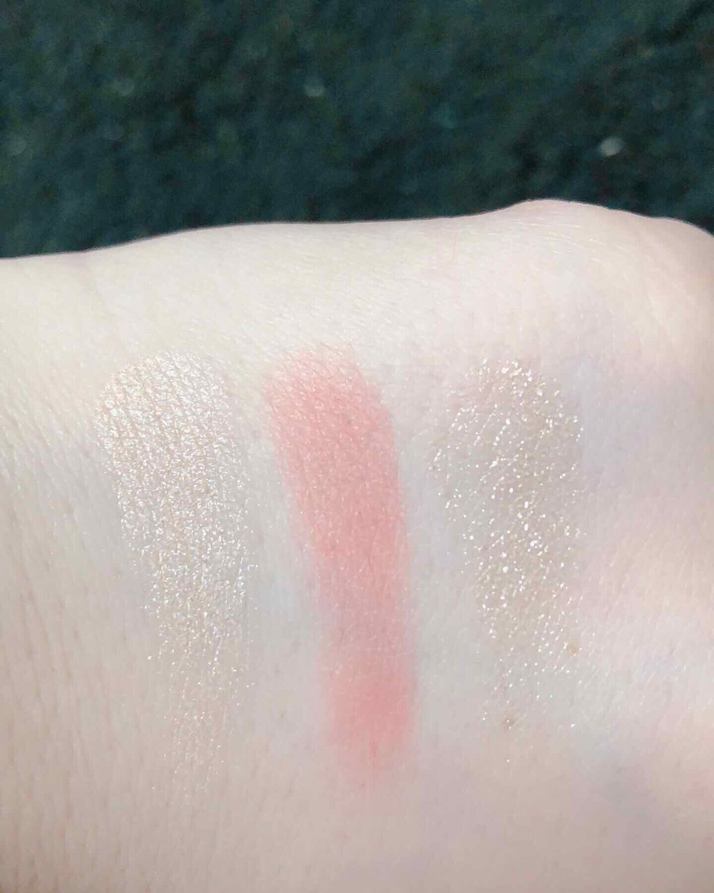 ラスティンググロスリップ/CEZANNE/口紅を使ったクチコミ(3枚目)