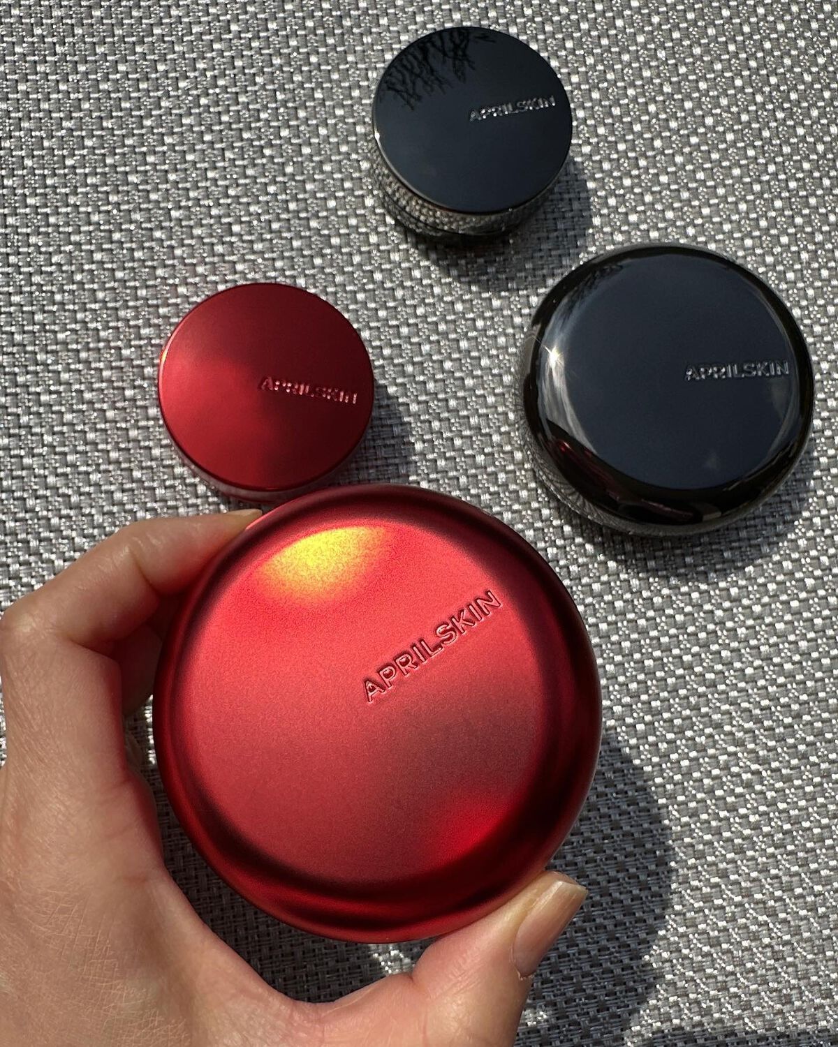 ハイパーカバーフィットクッション グラファイト/APRILSKIN/クッションファンデーションを使ったクチコミ(4枚目)