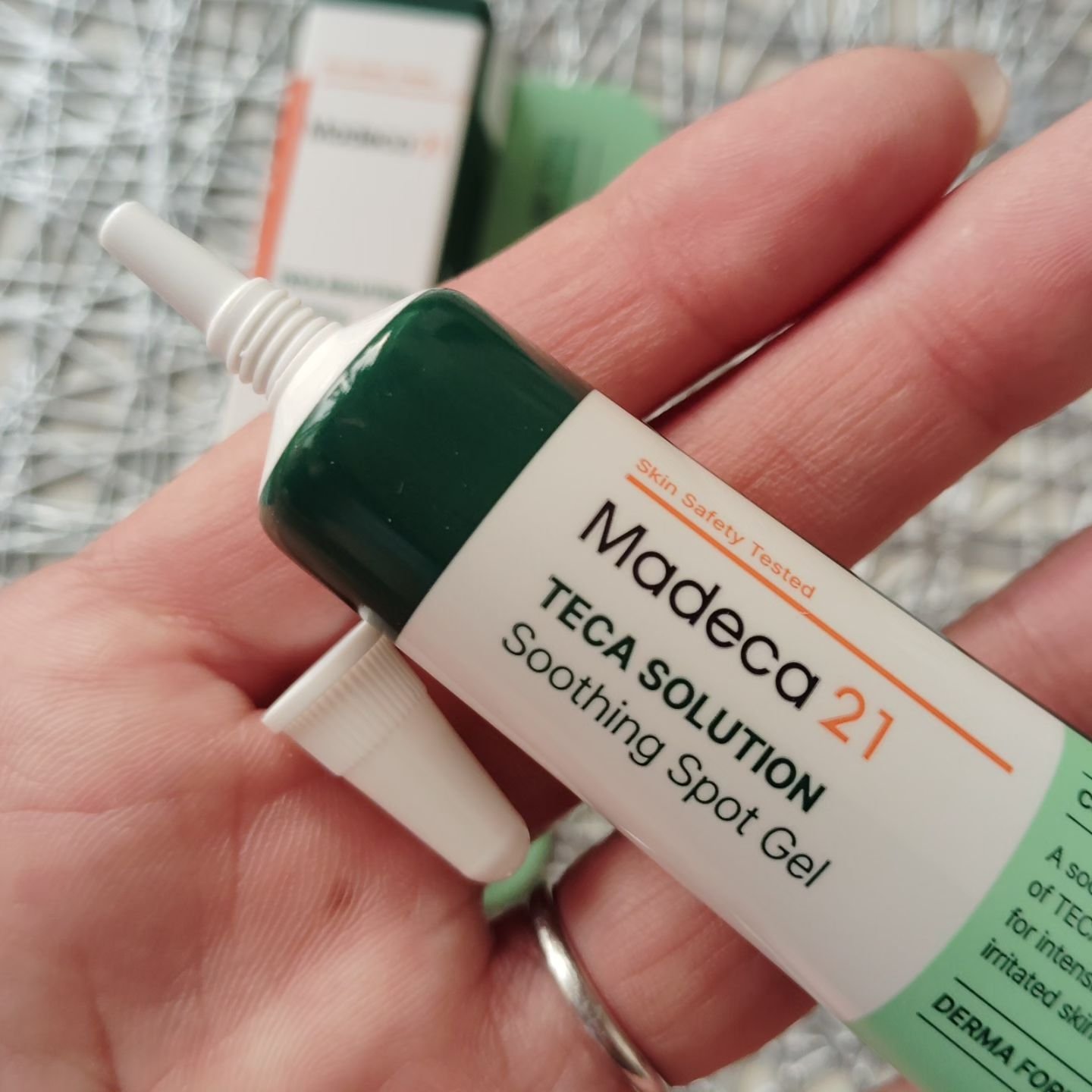 テカソルーションスージングジェル/Madeca21/フェイスクリームを使ったクチコミ（2枚目）