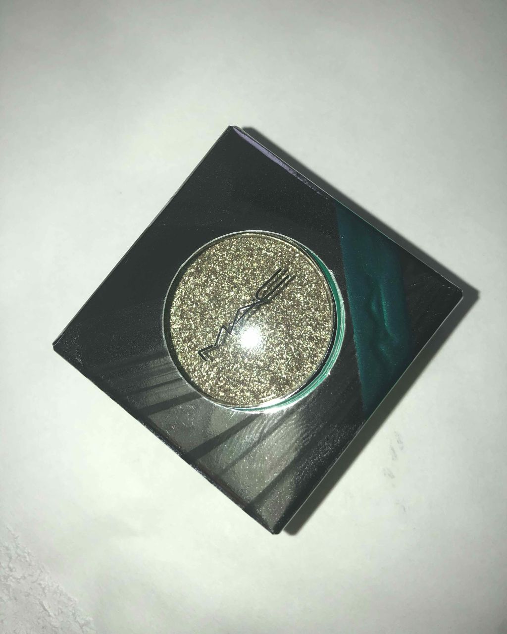 シャイニー プリティ シャドウ メイク ア ウィッシュ/M・A・C/単色アイシャドウを使ったクチコミ（1枚目）