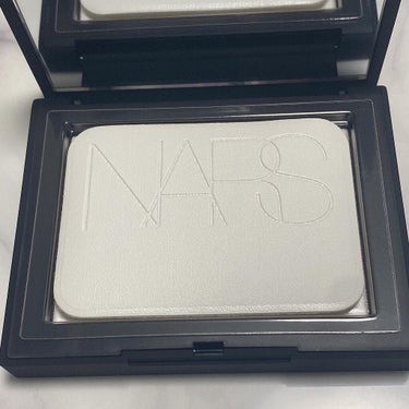 ライトリフレクティングセッティングパウダー　プレスト　N/NARS/プレストパウダーを使ったクチコミ（3枚目）