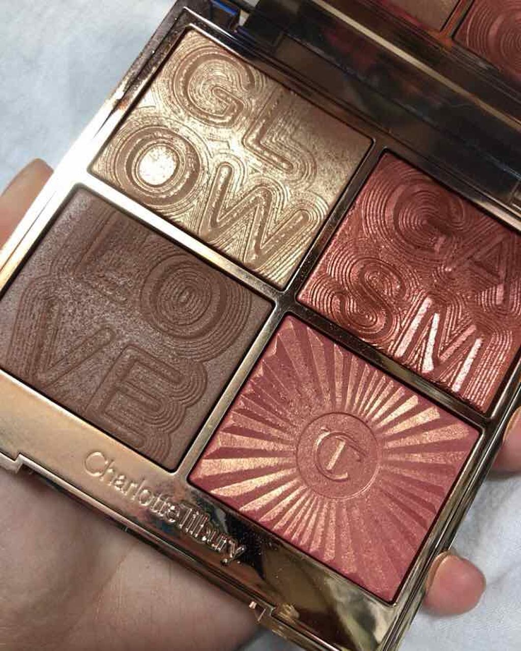 Channel Shii on LIPS 「CharlotteTilburyGLOWGASMFACEPAL..」(2枚目)