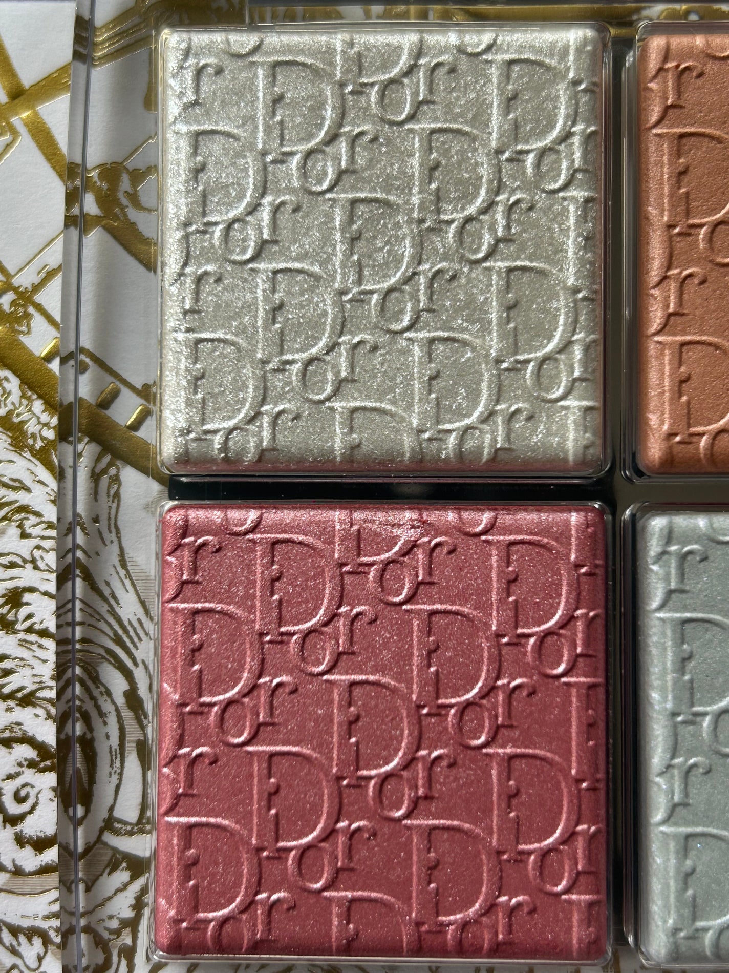 ディオール バックステージ フェイス グロウ パレット/Dior/ハイライトを使ったクチコミ(4枚目)