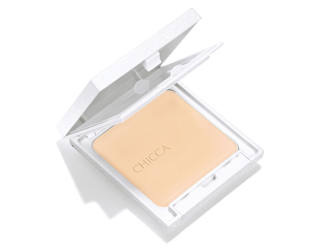 CHICCA ラヴィッシンググロウ プレストパウダー