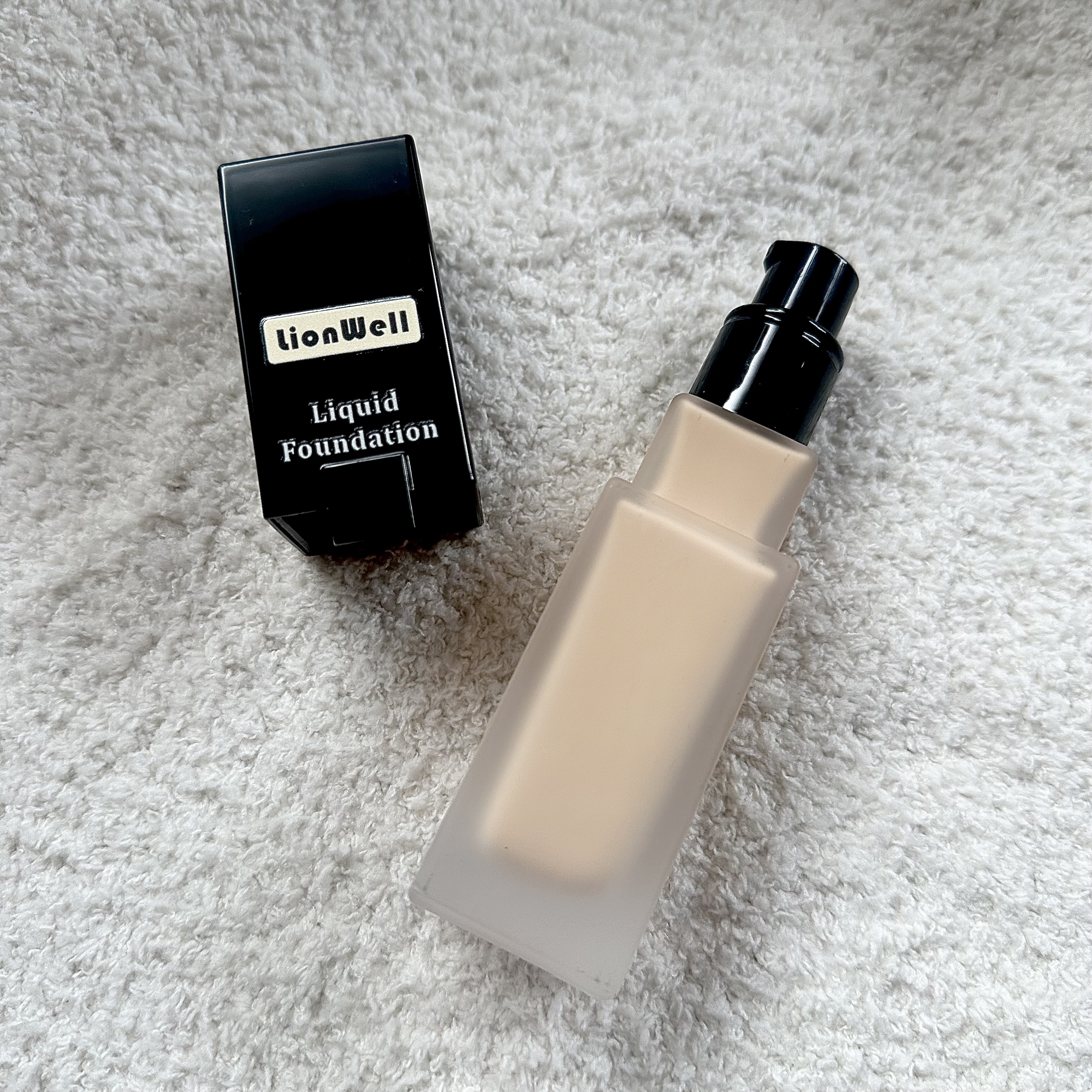 LionWell（ライオンウェル） スキンフィット ファンデーションのクチコミ「香港のコスメブランド ”LionWell” さんの
素肌感仕上げ リキッドファンデーション
を.....」（2枚目）