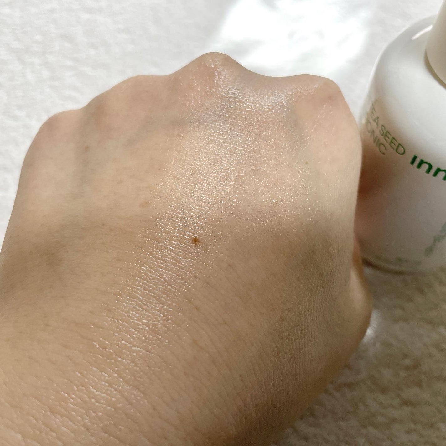 グリーンティーシード ヒアルロン セラム /innisfree/美容液を使ったクチコミ(4枚目)