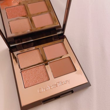 Charlotte Tilbury
ラグジュアリーパレット

pillow talk
上品なピンクからピンクブラウンにかけてのパレット。ラメもしっとり