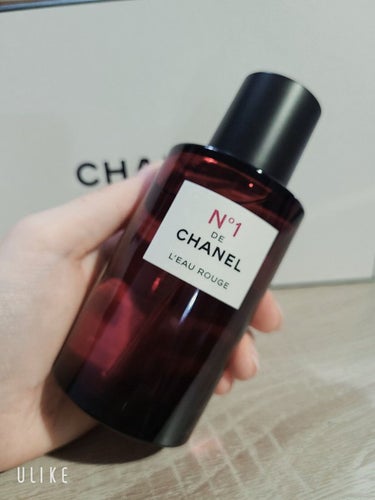 CHANEL ロー ルージュ N°1 ドゥ シャネルのクチコミ「今日は初おシャネルの香水です！

寝香水として人気の高い
CHANEL  ロー ルージュ N°.....」（3枚目）