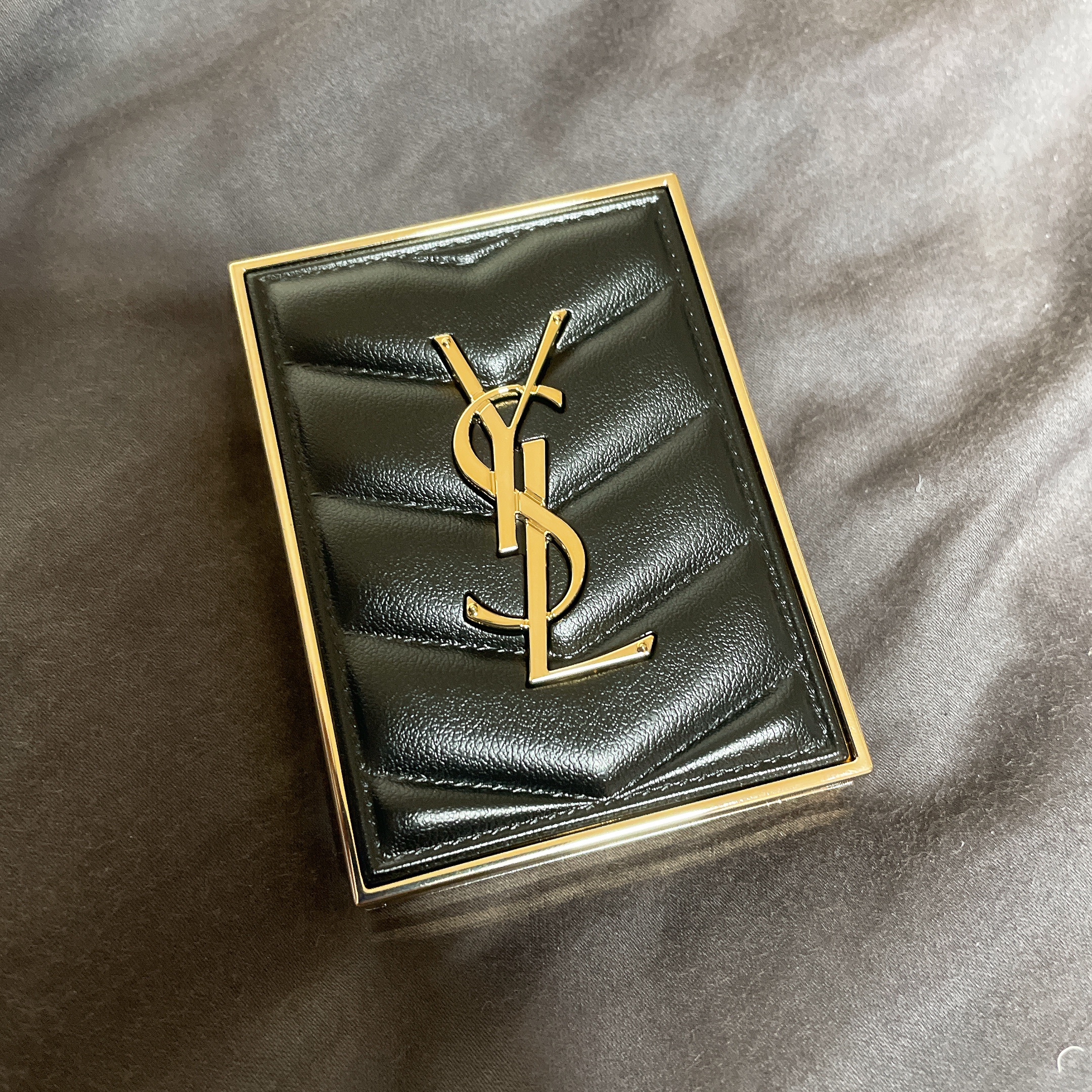 クチュール ミニ クラッチ/YVES SAINT LAURENT BEAUTE/アイシャドウパレットを使ったクチコミ（3枚目）