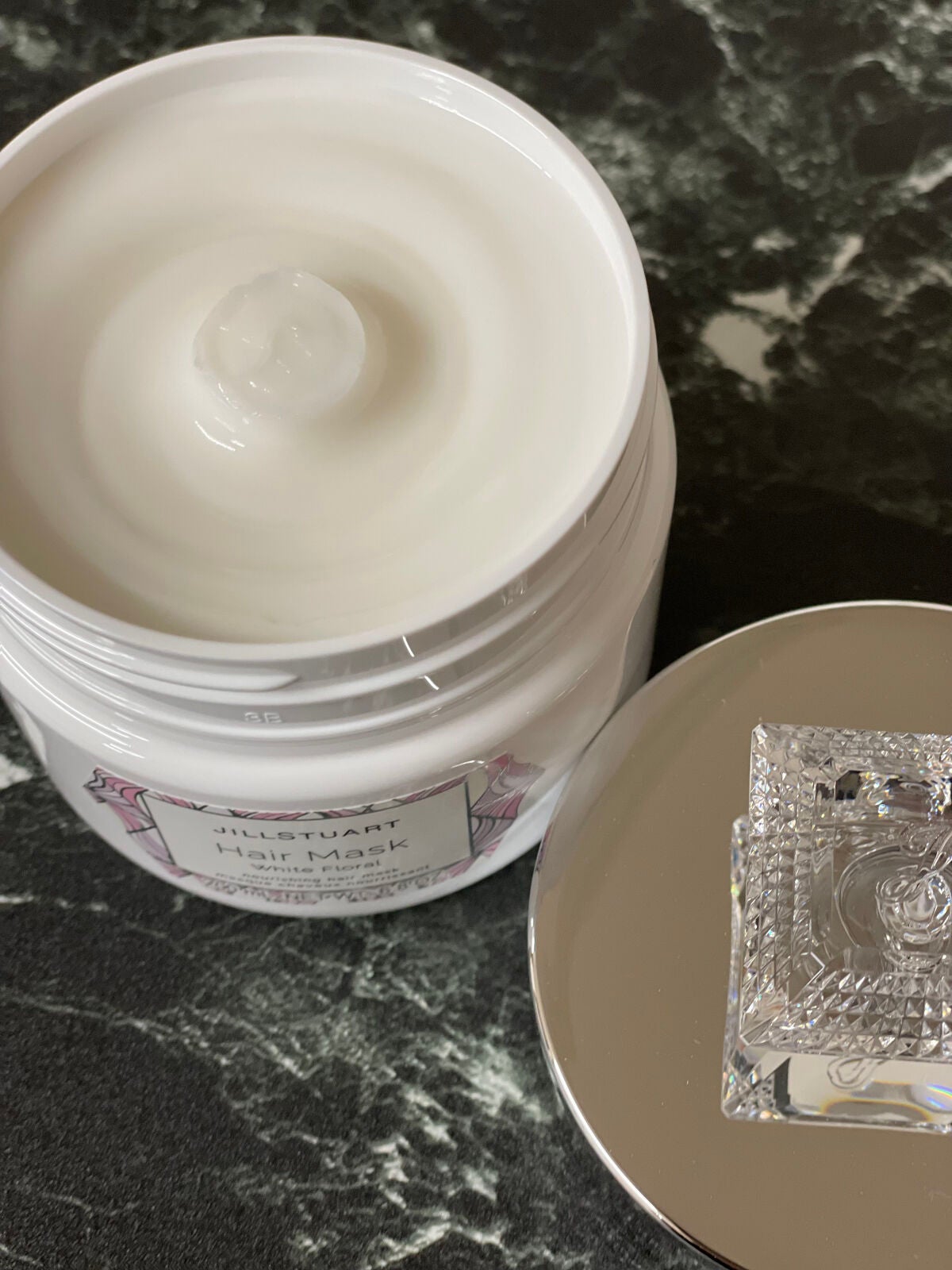 ジルスチュアート ヘアマスク ホワイトフローラル/JILL STUART/ヘアマスク・ヘアパックを使ったクチコミ(4枚目)