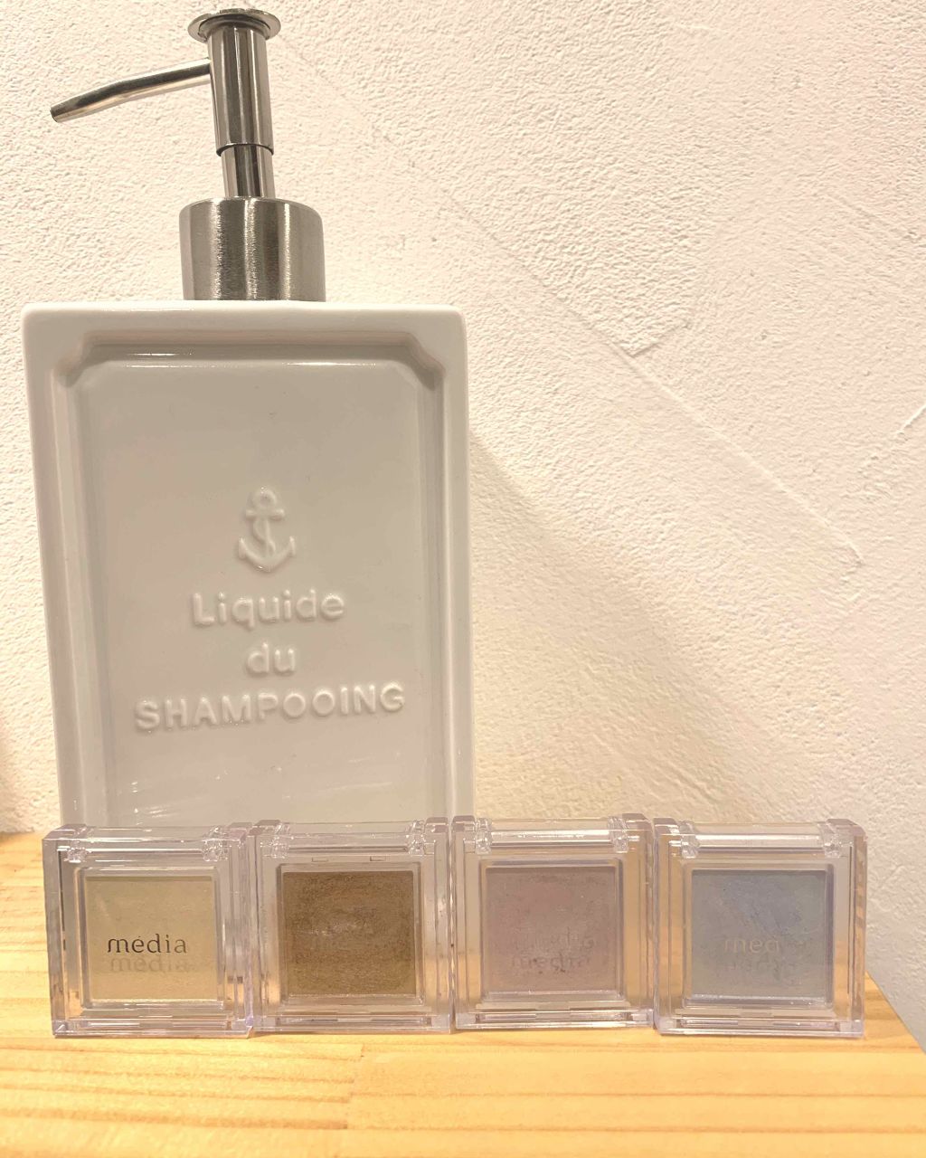 ブライトアップアイシャドウ/media/単色アイシャドウを使ったクチコミ(1枚目)