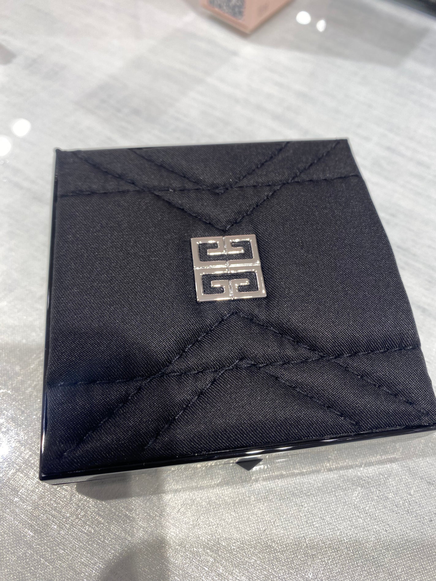 プリズム・リーブル/GIVENCHY/ルースパウダーを使ったクチコミ(3枚目)