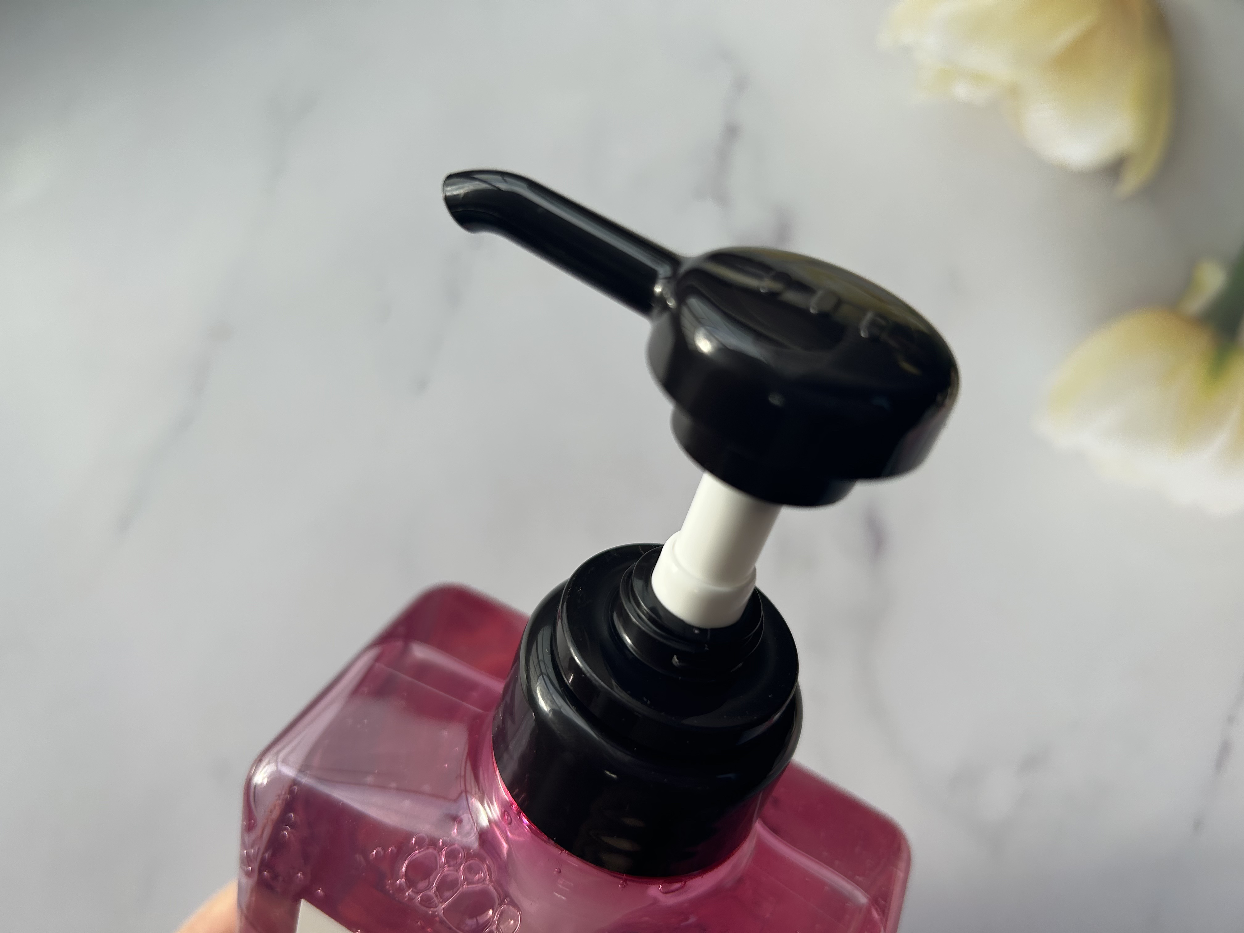 Je l'aime リラックス ミッドナイトリペア シャンプー／ヘアトリートメント (ストレート＆リッチ)のクチコミ「翌朝、素直にまとまる髪へ✨
ボトルがかわいいから、
並べて置きたくなっちゃいます🥰

✔シャン.....」（2枚目）