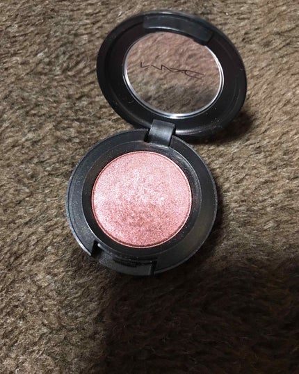 スモール アイシャドウ/M・A・C/単色アイシャドウを使ったクチコミ(3枚目)