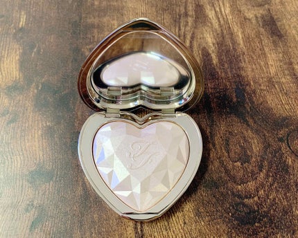 ラブ ライト ハイライター/Too Faced/パウダーハイライトを使ったクチコミ(2枚目)