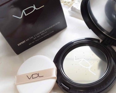 VDL EXPERT METAL CUSHION FOUNDATION (エキスパートメタルクッションファンデーション）  SPF50+ PA+++のクチコミ「VDL（ヴィ・ディー・エル） 

エクスパート メタル クッション ファンデーション
.....」（3枚目）