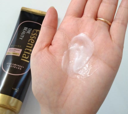 THE BEAUTY 髪のキメ美容プレミアムトリートメント<モイストリペアプレミアム>/エッセンシャル/洗い流すヘアトリートメントを使ったクチコミ(4枚目)