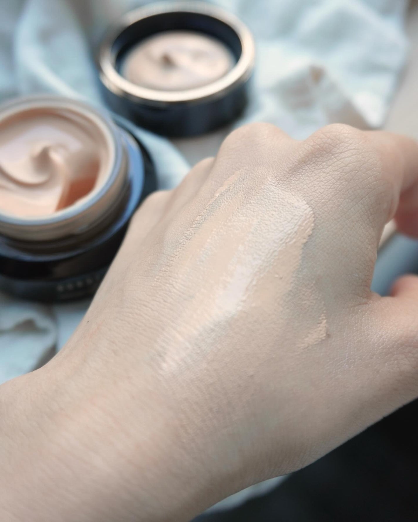 インテンシブ セラム クリーム ファンデーション/BOBBI BROWN/クリーム・エマルジョンファンデーションを使ったクチコミ(2枚目)