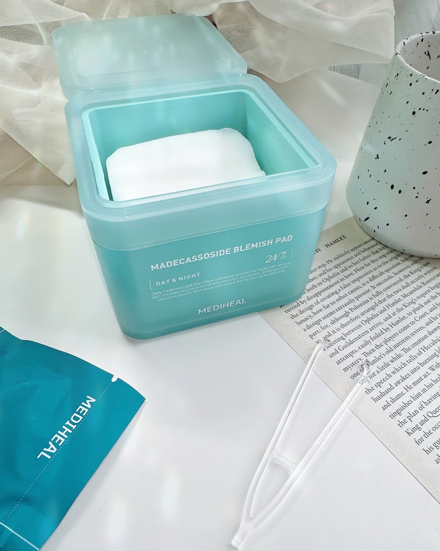 〈MEDIHEAL〉

マデカソサイド ブレミッシュパッド
MADECASSOSIDE BLEMISH PAD
DAY & NIGHT
100枚入りの大容量 ¥3190

#gifted by
@mediheal.jp

今の季節スキンケア