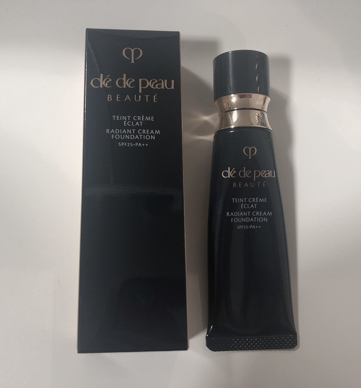 クレ・ド・ポー ボーテ タンクレームエクラn オークル00/クレ・ド・ポー ボーテ/クリーム・エマルジョンファンデーションを使ったクチコミ（1枚目）