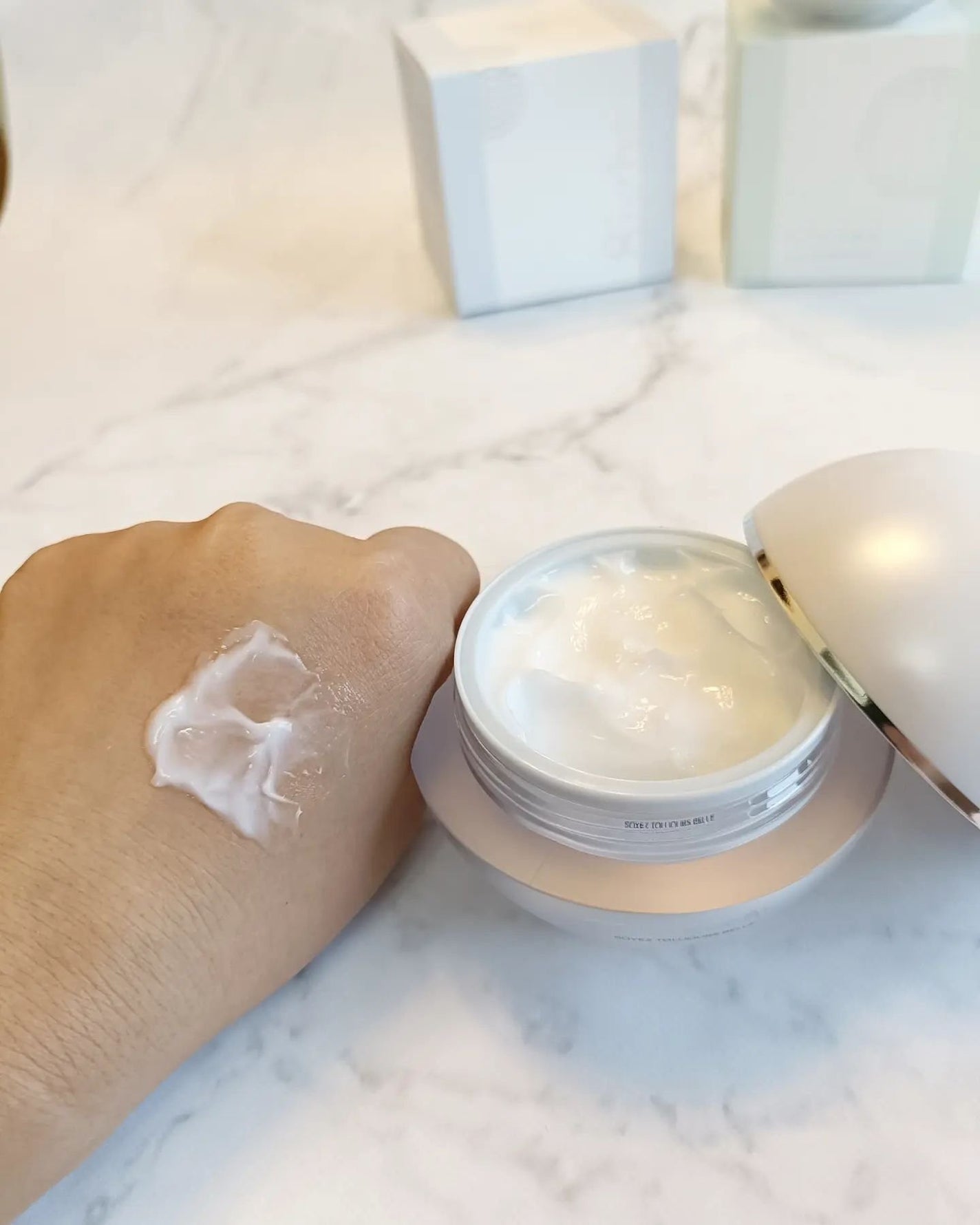 エイトクリーム/BEDIGHT/フェイスクリームを使ったクチコミ(2枚目)