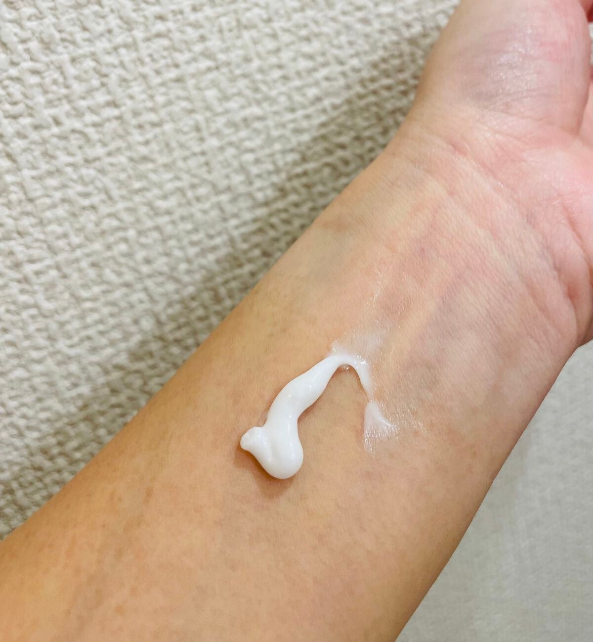 ヴァセリン アドバンスドリペア ボディローション 無香料/ヴァセリン/ボディローションを使ったクチコミ(2枚目)