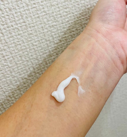 ヴァセリン アドバンスドリペア ボディローション 無香料/ヴァセリン/ボディローションを使ったクチコミ(2枚目)