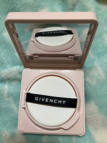 GIVENCHY スキン PFCT コンパクト クリーム Ｎのクチコミ「GIVENCHY
スキン PFCT コンパクト クリーム Ｎ

化粧下地にもなるし、
メイク直.....」（3枚目）